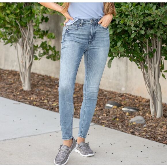 Judy Blue Size 13/31 High Rise Control Top Vintage Skinny Jeans JB88679 Petite - Picture 1 of 9